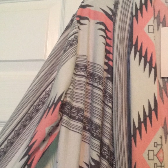 Aztec print cardigan NWT!!! - Picture 2 of 4